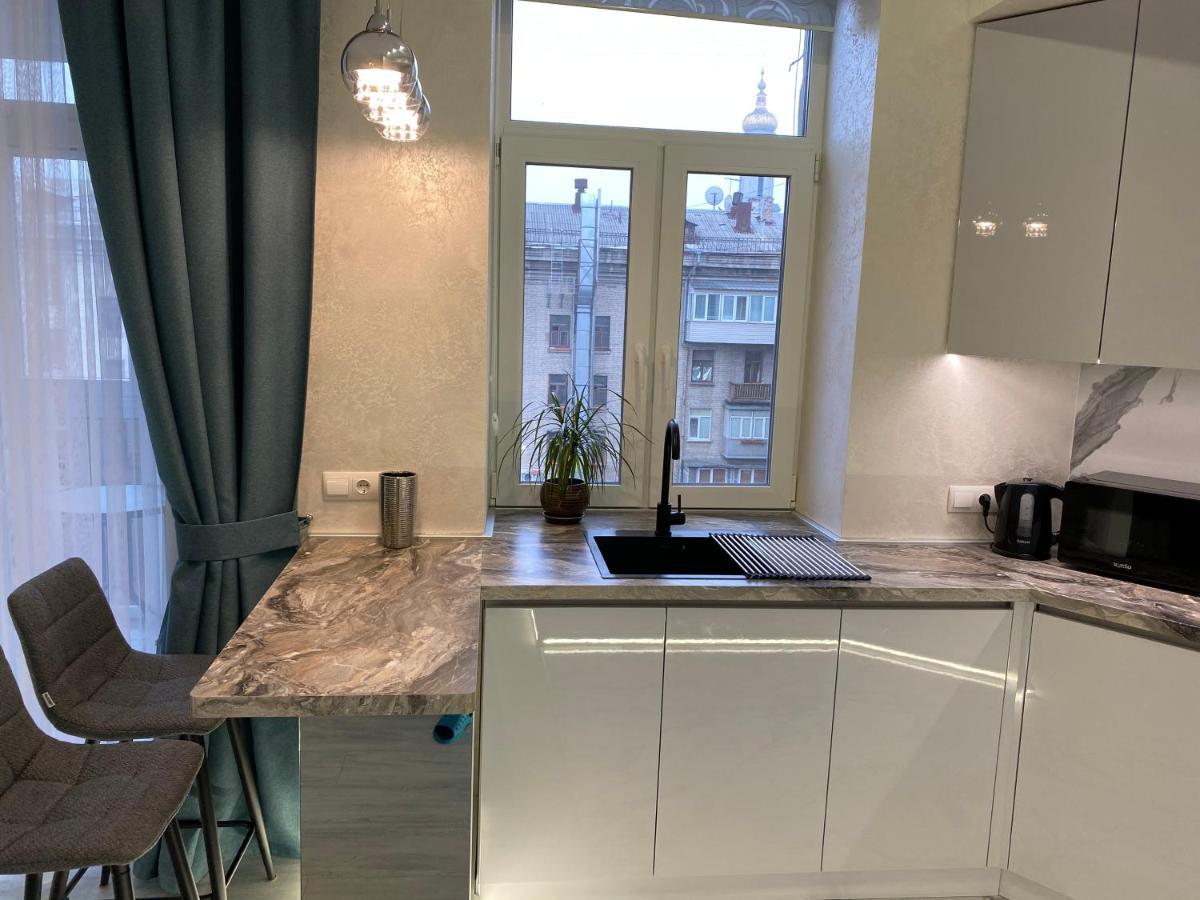 Panorama Luxury Apartment In The House With A Spire, A Historical Building In The City Centre Harkiv Exterior foto